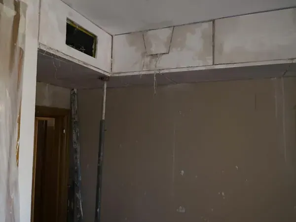 Rejilla instalada antes del acabado de pintura